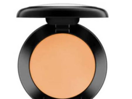 Mac Studio Finish SPF 35 Concealer - NC45 Hot on Sale